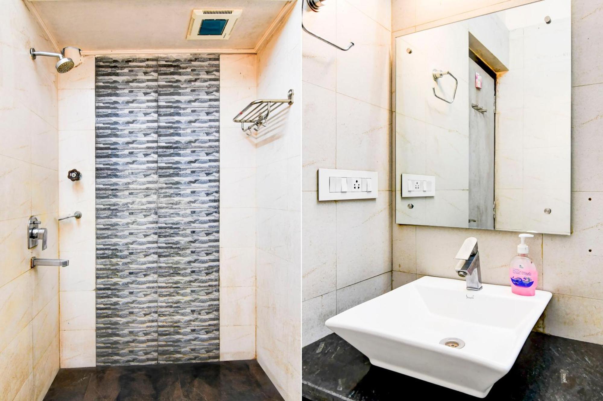 Super Collection O Behala Hotel Bhasa Bagian luar foto